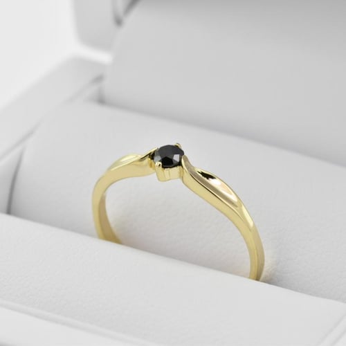 Verlobungsring mit schwarzem Diamant Amrusha