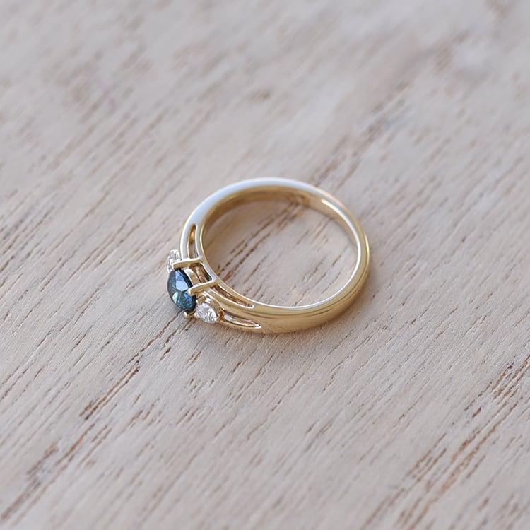 Ring mit farbigen Diamant 62069