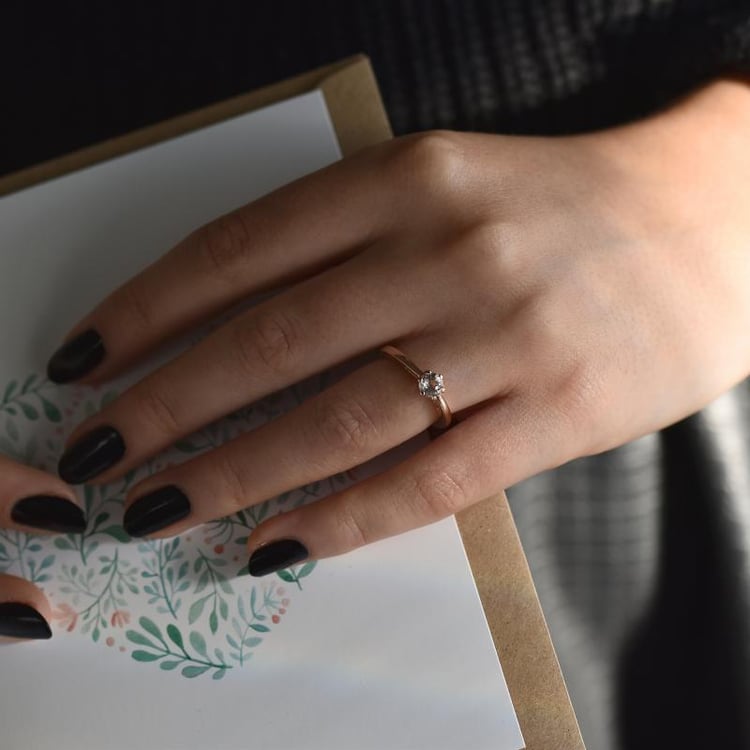 Ring mit Morganit aus Gold 36970