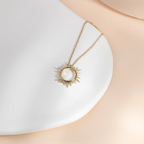 Anhänger in Sonnenform mit Diamanten Maja