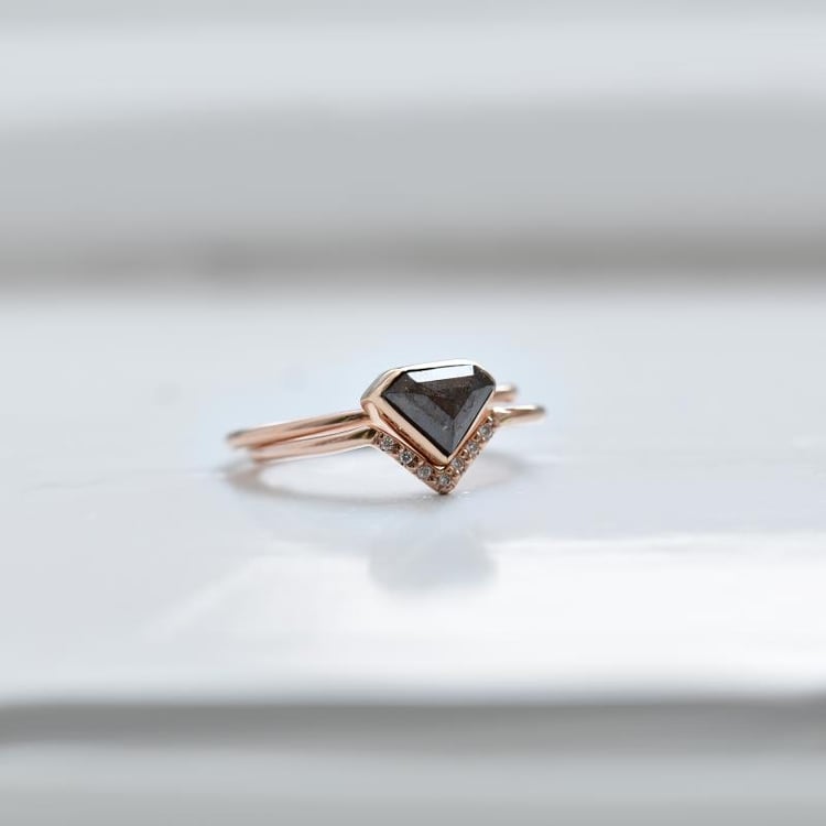 Goldenes Set mit braunem Diamant Ofi 34935