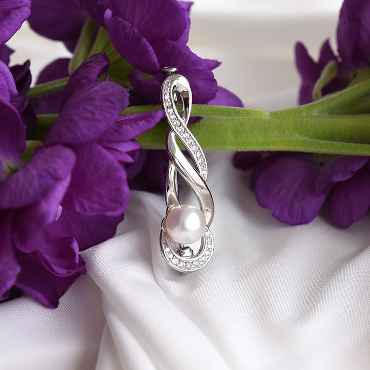 Dezente geflochtene Brosche mit Perle und Zirkonia Avra 83465