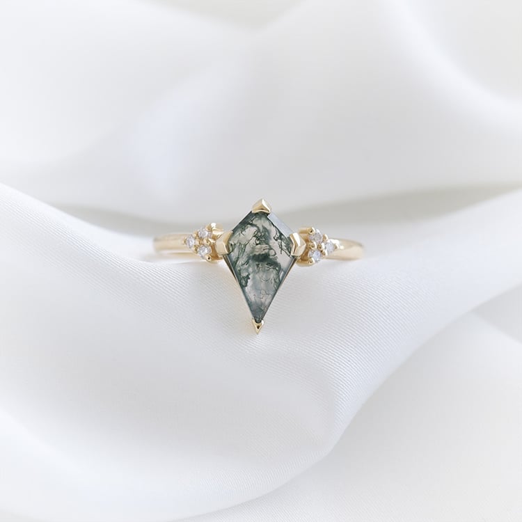 Einzigartiger Verlobungsring mit Moosachat Kettil 89239