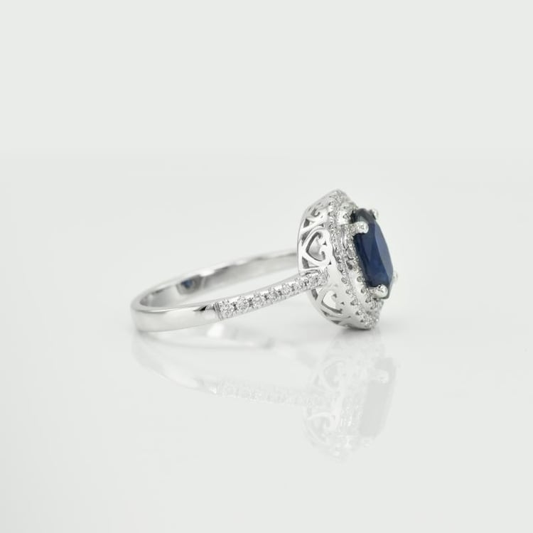 Ring aus Gold mit Saphir 15479