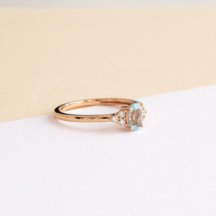 Eleganter Ring mit Aquamarin und Diamanten Sheldo 121309