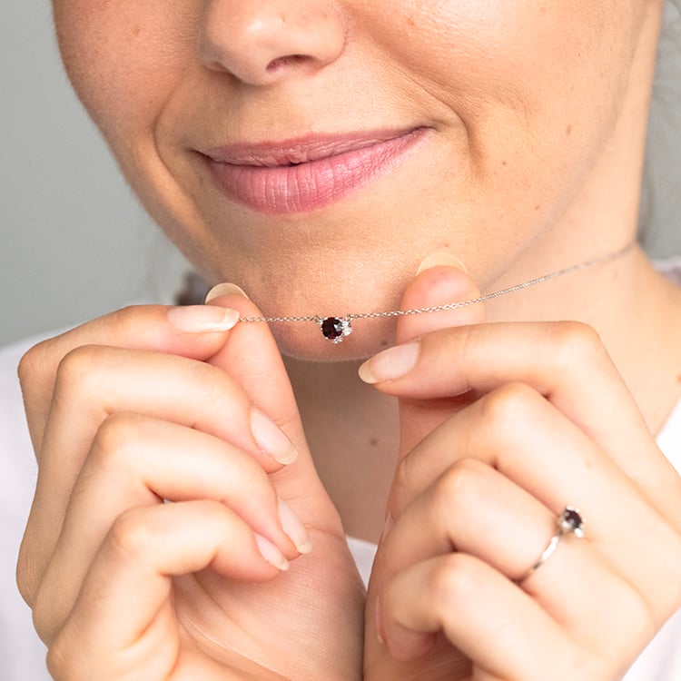 Cluster Halskette mit böhmischem Granat und Diamanten Edom 143990