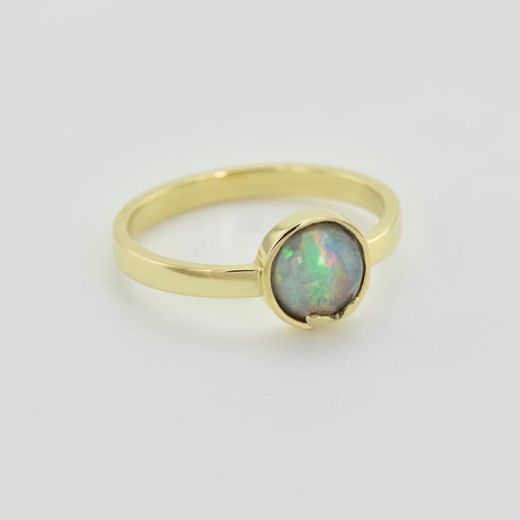 Goldring mit rundem Opal Yana 27183