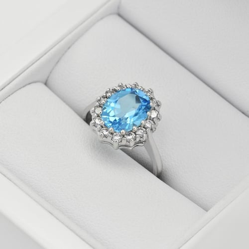 Ring mit blauem Topas und Diamanten Chrys