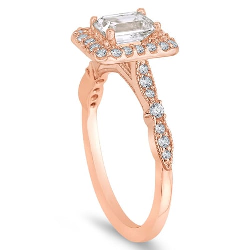 Verlobungsring mit Diamanten im Smaragdschliff Bina