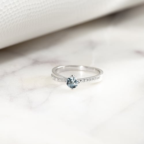 Ring mit Aquamarin und Lab Grown Diamanten Sewyn