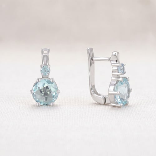 Silberne Ohrringe mit himmlisch blauen Topasen Amari