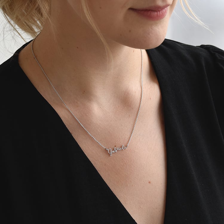 Goldene Namenskette mit Gravur Ihrer Wahl und Diamant Dovev 70860