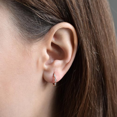 Silberne kreisförmige Ohrringe mit Lab Grown Diamanten Wontisa