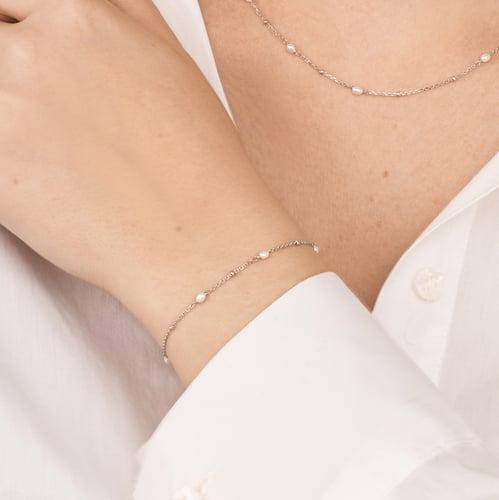 Silbernes Armband mit Perlen Malakai