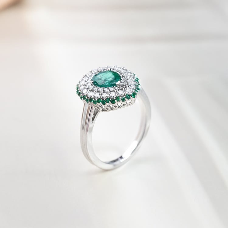 Goldring voller Smaragde und Diamanten Sazes 152253