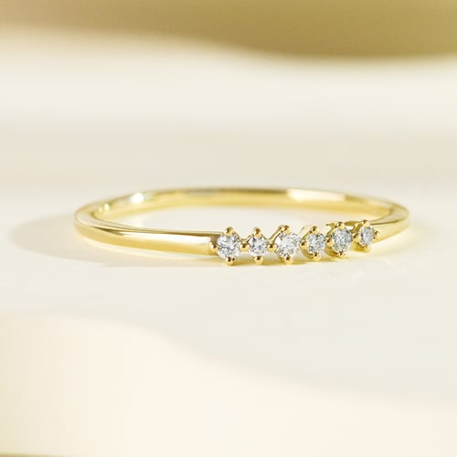 Minimalistischer Ring aus Gold mit Diamanten Casper