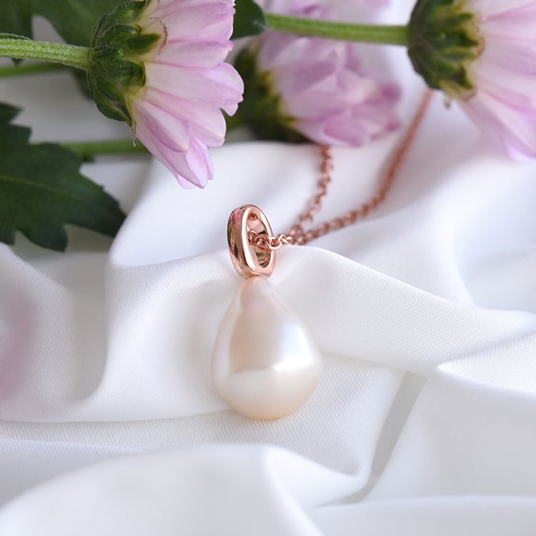 Vergoldeter Anhänger mit Perle Olav 83595