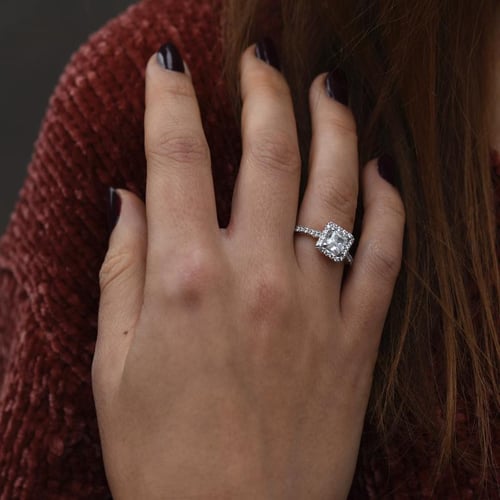 Vintage Verlobungsring mit Prinzessdiamant Josephine