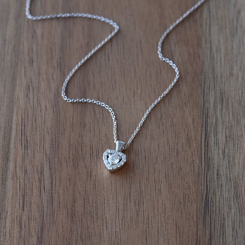 Elegante Anhänger mit Diamanten-Herz im Halo-Stil Delma