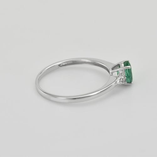 Verlobungsring mit Smaragd und Diamanten Sheldo