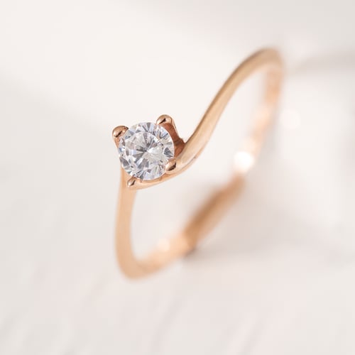 Verlobungsring mit Diamant Nami