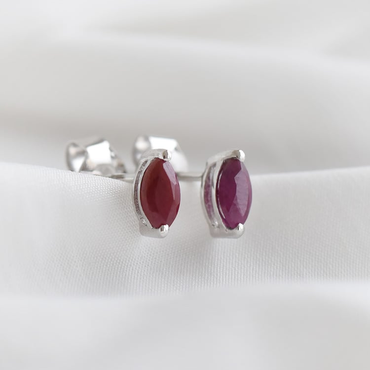 Minimalistische Silberohrringe mit Rubinen Andine 92098