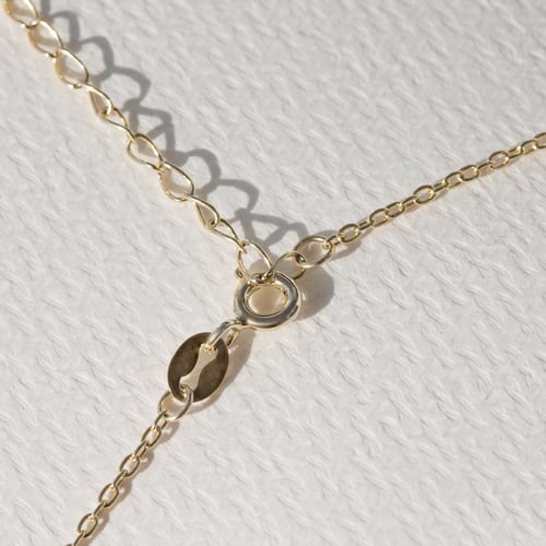 Personalisierter Anhänger aus Silber mit Gravur einer Blume Ihrer Wahl Daisy