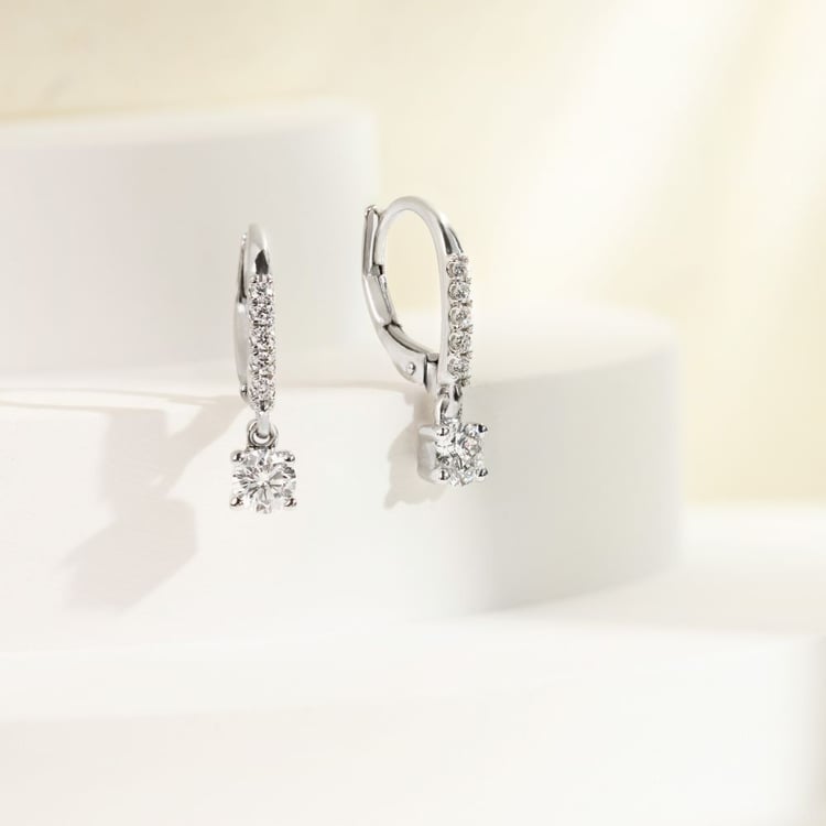 Silberne Hängeohrringe mit natürlichen Diamanten 158807