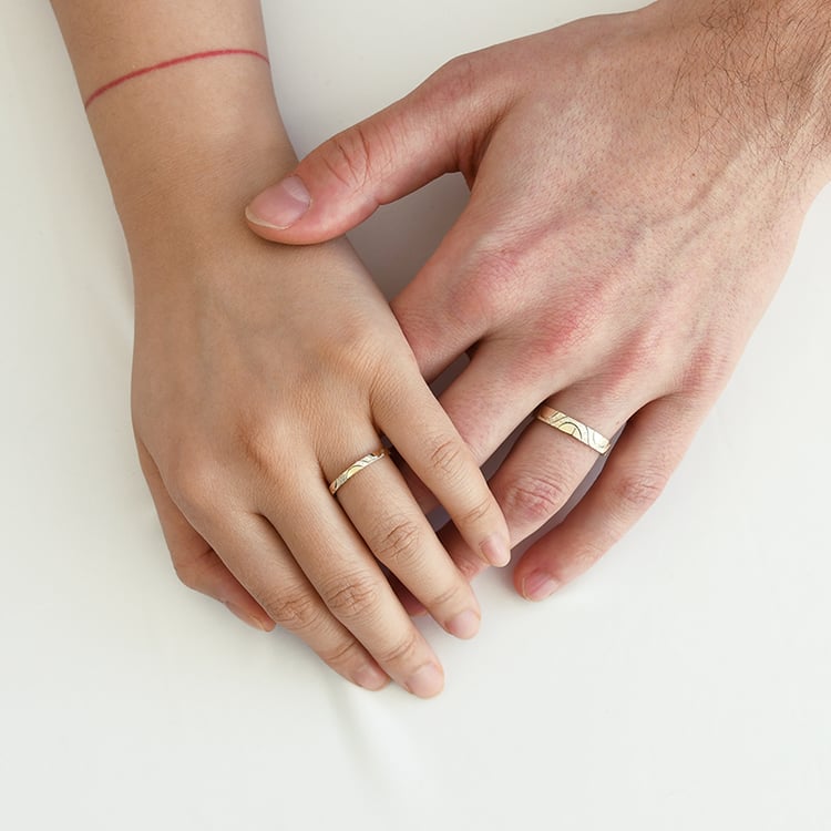 Ehering für Damen mit von Hand gravierter Sonne Villa 146013