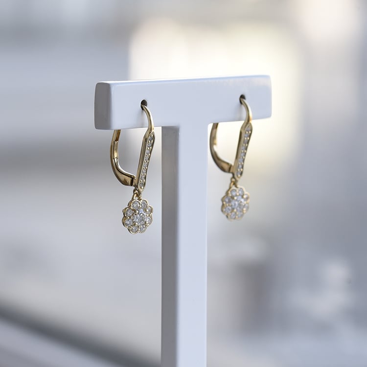 Ohrringe aus Gold mit Diamanten 74718