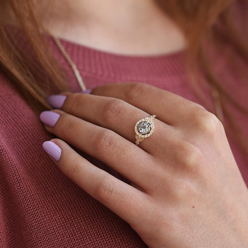 Verlobungsring im Halo-Stil mit Aquamatin und Diamanten Varana