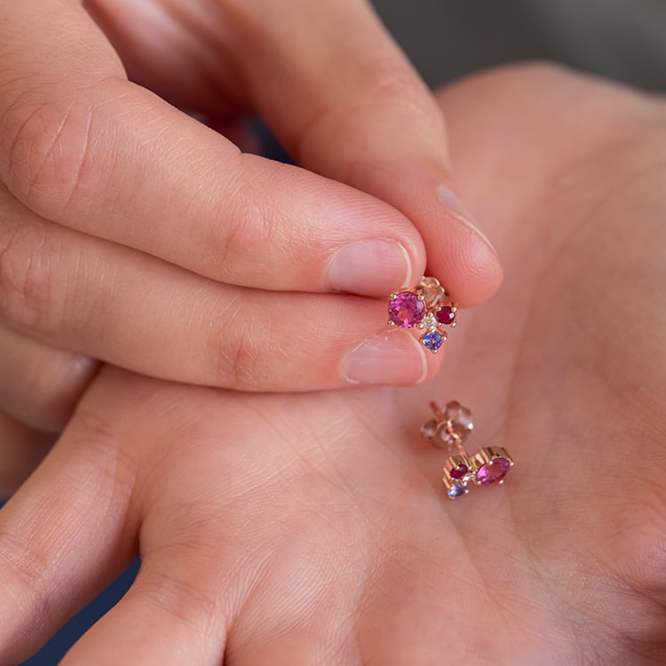 Ohrstecker mit Tansanit, Turmalin, Rubin und einem Diamanten Kerrie 129937