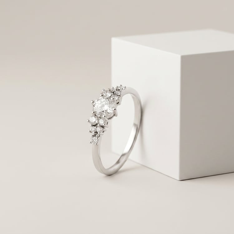Romantischer Verlobungsring mit Diamanten Donell 169100