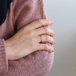 Ring mit zarten Lab Grown Diamanten Olive
