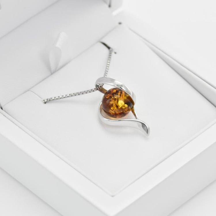 Eleganter Kugel-Anhänger in Silber in Eppi-Geschenkbox 18603