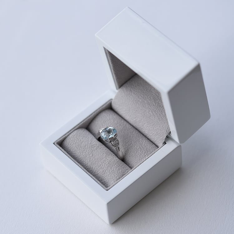 Ring mit Aquamarin und Diamanten Dilte 61887
