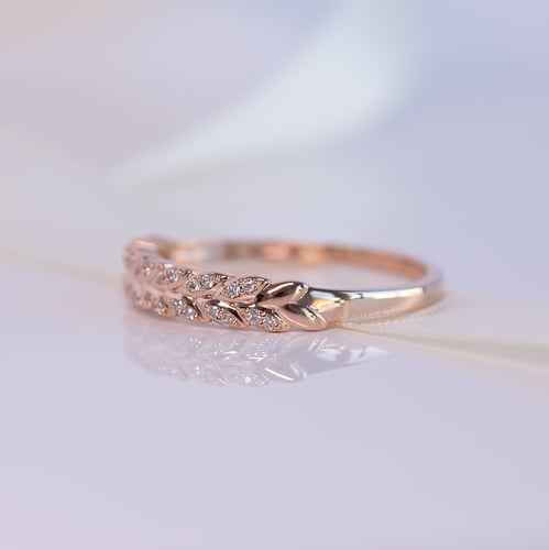 Eternity-Ring mit Blättern und Lab Grown Diamanten Aizah