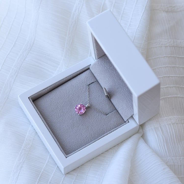 Saphir Anhänger in Weißgold in Eppi-Geschenkbox 65297