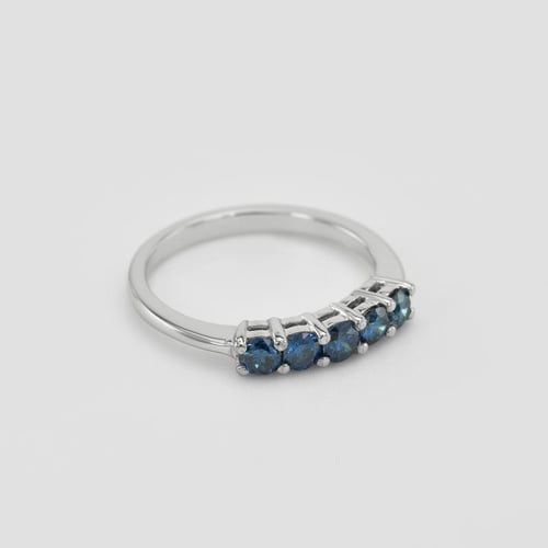Ring besetzt mit blauen Diamanten Aisha