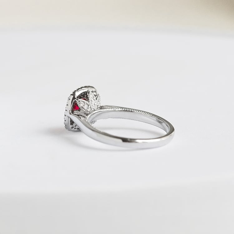 Luxuriöser Goldring mit Spinell und Diamanten Charmaine 144642