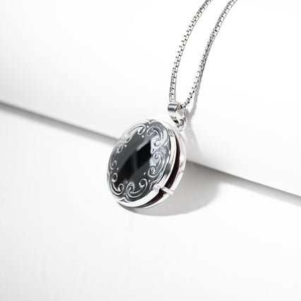 Silbernes Medaillon zum Öffnen Christel