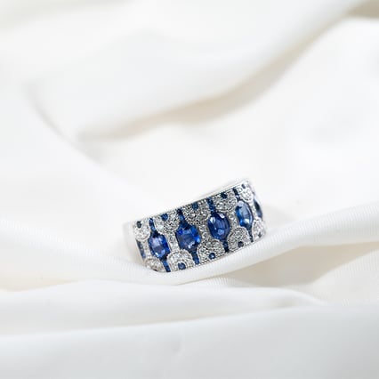 Ring mit ovalen Saphiren und Diamanten Soul