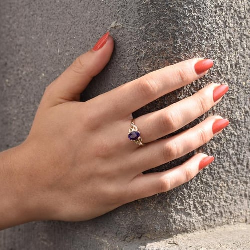 Goldener Amethystring mit Diamanten Alanyse