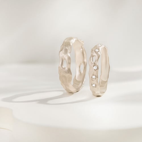 Eheringe aus Haselnussgold Rock
