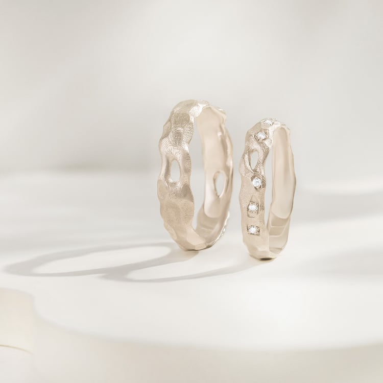 Eheringe aus Haselnussgold Rock 166293