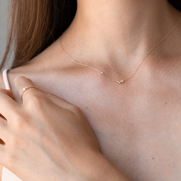 Goldene Halskette mit Opal und Saphiren Noela 126614