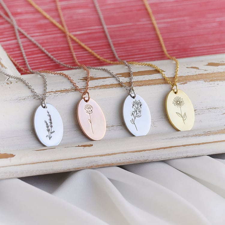 Romantischer Anhänger mit einer Blumengravur Ihrer Wahl Daisy 88154