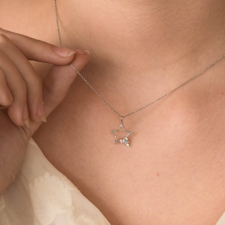 Anhänger aus Gold mit Lab Grown Diamanten in Stern-Form 165698