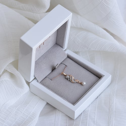 Anhänger mit Seepferdchen und Diamanten Delen