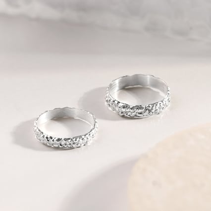 Eheringe mit atypischer Oberfläche Jane